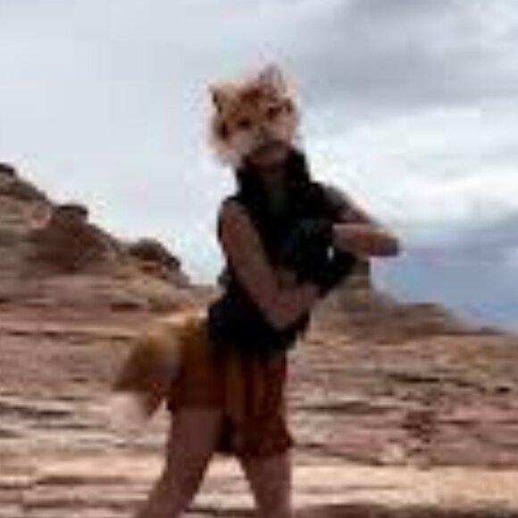 Meet your Posher, Ash - Picture 6 of 6